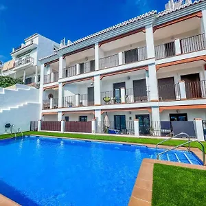 Modern 2 Bed With Pool In Apartamento